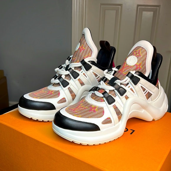 Louis Vuitton Shoes - LOUIS VUITTON 🤩🧡 Archlight Sneakers size 40 MONOGRAM POP